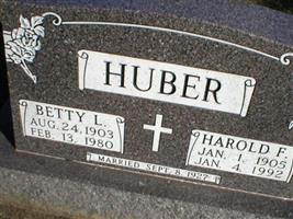 Betty L Huber