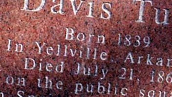 Davis Tutt