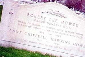 Robert Lee Howze