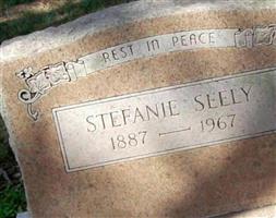 Stefanie Seely