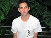 Ewan Robertson on Sysoon