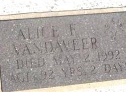 Alice F Vandaveer