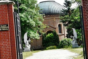Alter Domfriedhof St. Hedwig Alter Domfriedhof St. Hedwig