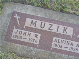 Alvina A Muzik Alvina A Muzik