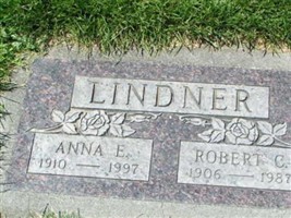 Anna E "Betty" Perry Lindner
