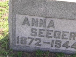 Anna Seeger Anna Seeger