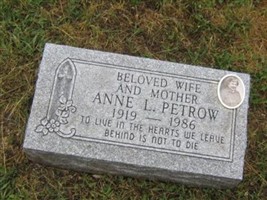 Anne Petrow