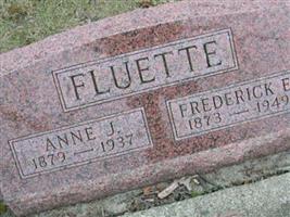 Annie J Reid Fluette