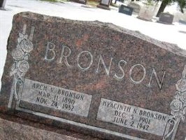 Arch Val Jean Bronson