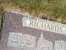 Arden M Richards