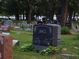 Aron Bacs