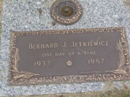 Bernard J. Jetkiewicz (2080436.jpg)