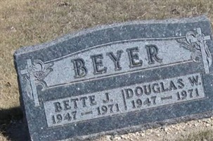 Bette Kerr Beyer