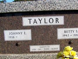 Betty S Taylor