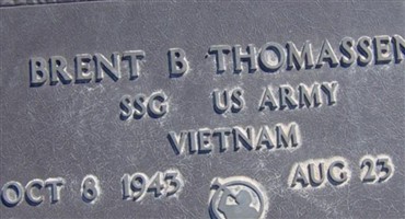 Brent B Thomassen