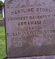 Caroline Storm