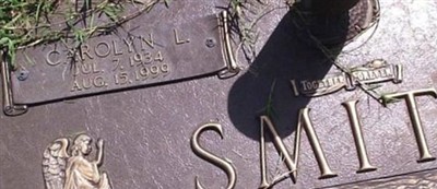 Carolyn L Smith