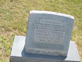 Charlie D Vandiver