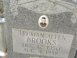 Child Truman Allen Brooks (1928270.jpg)