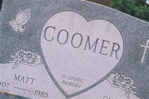 Chloe Cole Coomer