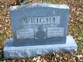 Claude E Wright