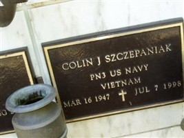 Colin J Szczepaniak
