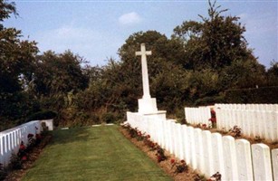Amerval Communal Cemetery Extension, Solesmes Amerval Communal Cemetery Extension, Solesmes