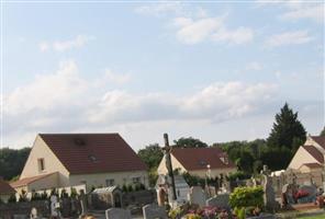 Cuvilly communal Cemetery
