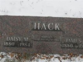 Daisy M Hack