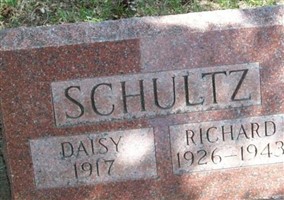 Daisy Schultz Daisy Schultz