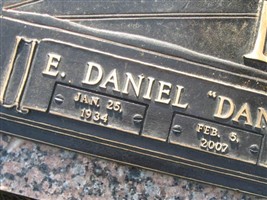 Dan Brown