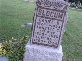 Daniel D Slocum