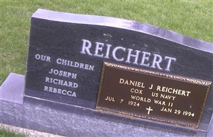 Daniel J Reichert