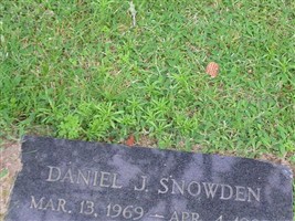 Daniel J Snowden