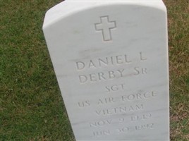 Daniel L Derby, Sr