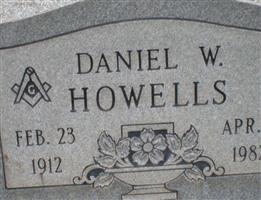 Daniel W Howells