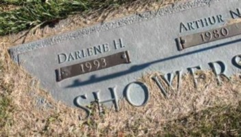 Darlene Helen Showers
