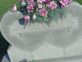 Dee Bland