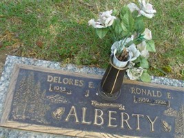 Delores E Alberty