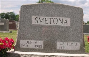 DeLoris Mary Wischhusen Smetona