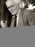 Desmond Llewelyn