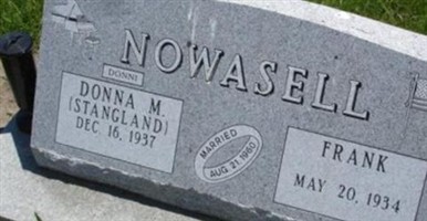 Donna M "Donni" Stangland Nowasell