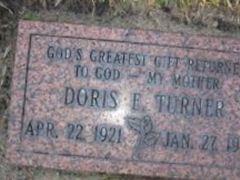 Doris E Turner