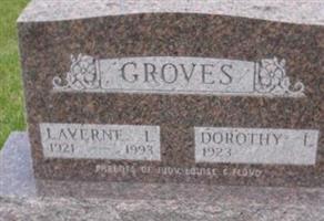 Dorothy L Groves