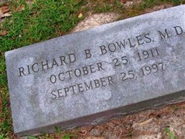 Dr Richard B Bowles