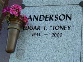 Edgar T Anderson