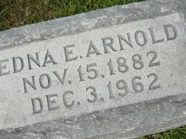 Edna E Arnold