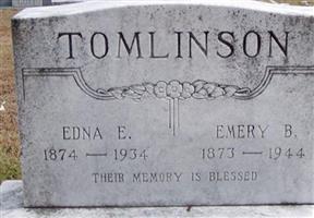 Edna E Tomlinson