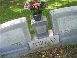 Edna Wade Jordan