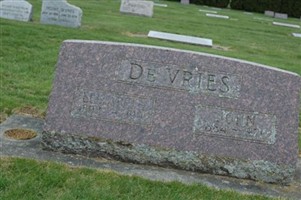 Elizabeth VanderVeen DeVries
